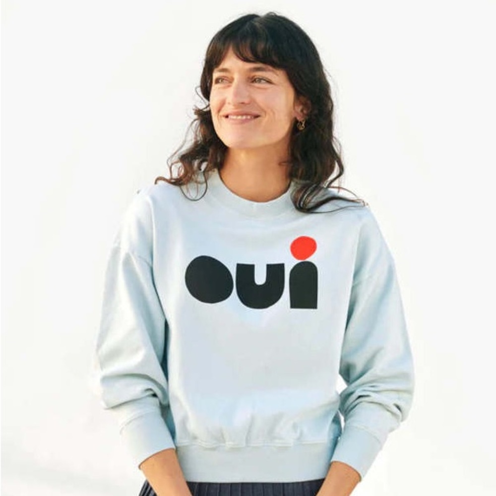 CLARE V. LE DROP OUI SWEATSHIRT - PALE BLUE
